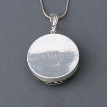 Load image into Gallery viewer, This Artisan Large Lion Lampwork Flamework Glass pendant necklace